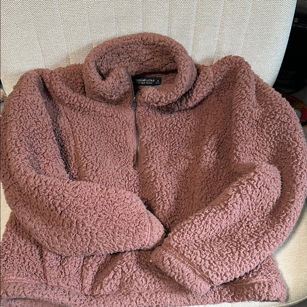 Abercrombie & Fitch Sherpa Pullover Size small